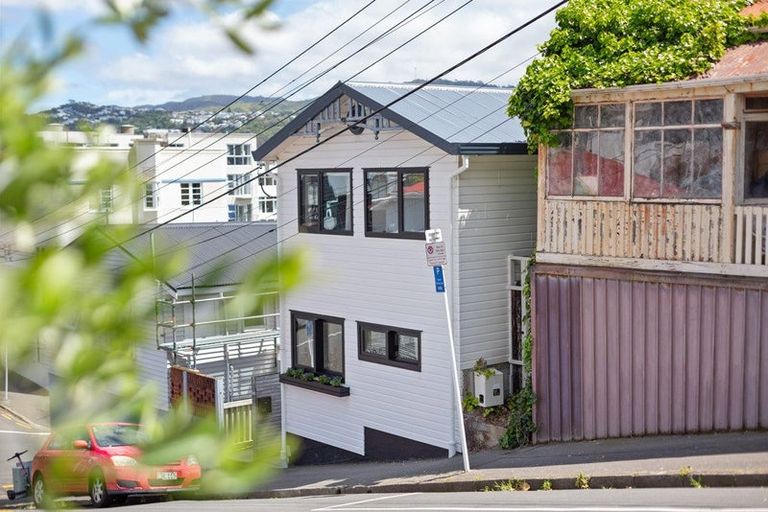 Photo of property in 1a Port Street, Mount Victoria, Wellington, 6011