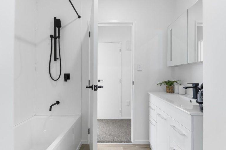 Photo of property in 110b Hinewa Road, Otumoetai, Tauranga, 3110