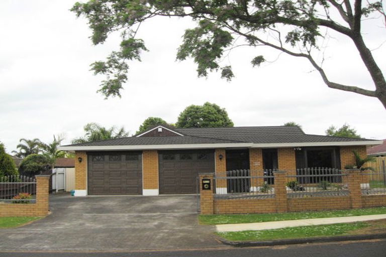 Photo of property in 186 Walter Strevens Drive, Conifer Grove, Takanini, 2112