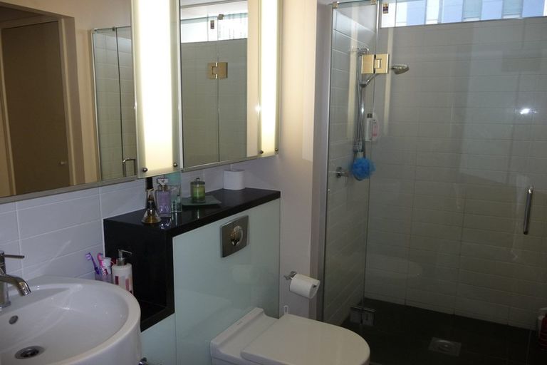 Photo of property in Summit Apartments, 6/184 Molesworth Street, Thorndon, Wellington, 6011