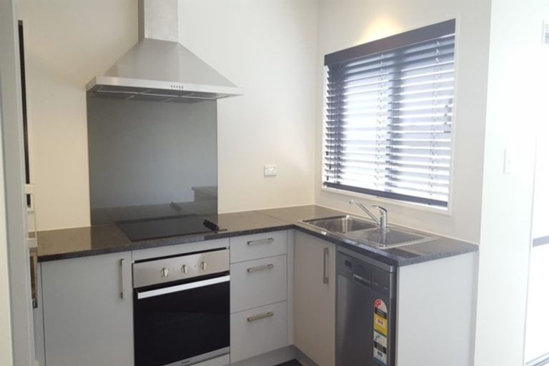 Photo of property in 2/46 Hollowout Street, Takanini, 2112