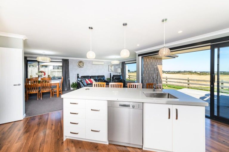 Photo of property in 23 Silicon Way, Fitzherbert, Palmerston North, 4410