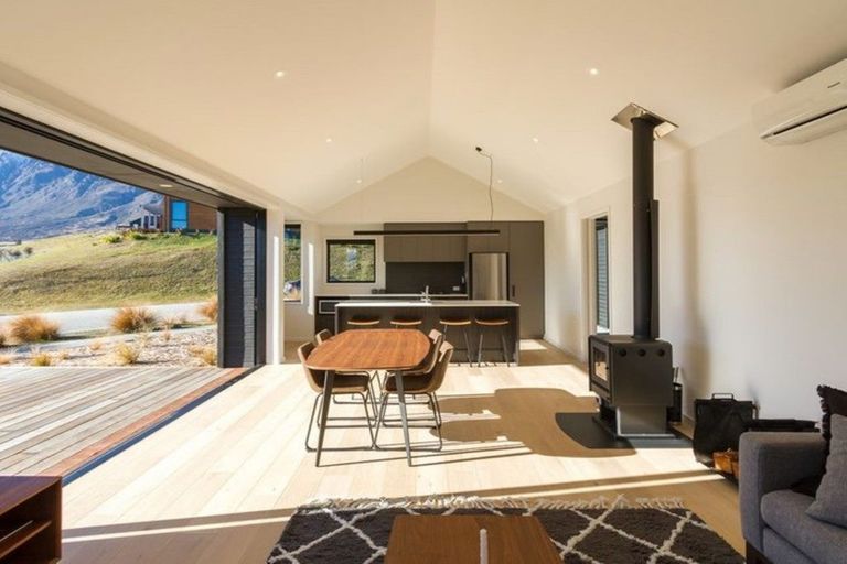 Photo of property in 4 Parera Lane, Jacks Point, Queenstown, 9371