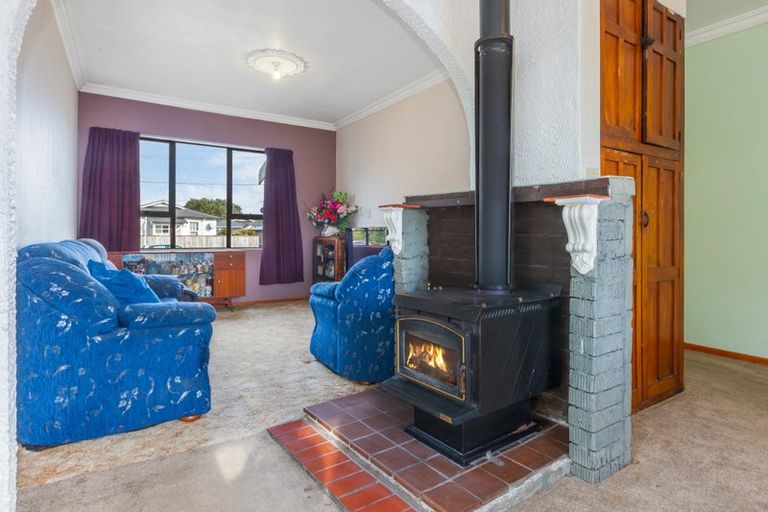 Photo of property in 79 Randwick Crescent, Moera, Lower Hutt, 5010