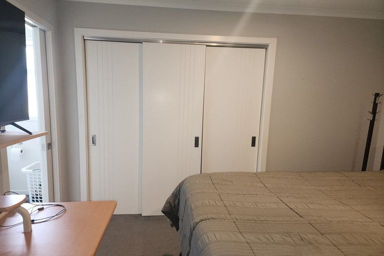 Photo of property in 43c Wainuiomata Road, Wainuiomata, Lower Hutt, 5014