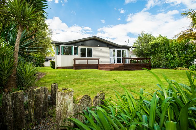 Photo of property in 9 Mason Street, Riverdale, Gisborne, 4010