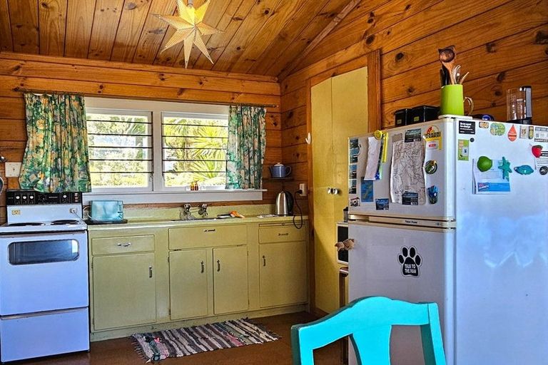 Photo of property in 24 Koutu Beach Road, Opononi, Kaikohe, 0473