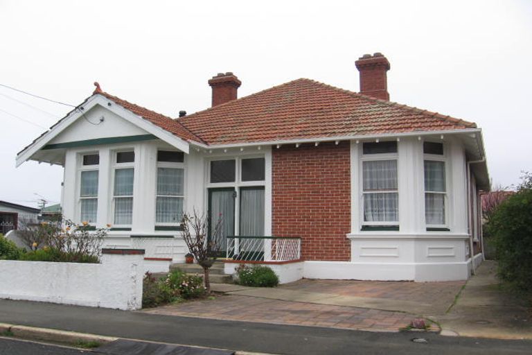 Photo of property in 70 Wesley Street, South Dunedin, Dunedin, 9012