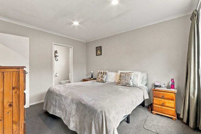 Photo of property in 18 Mcdougal Place, Kaiapoi, 7630