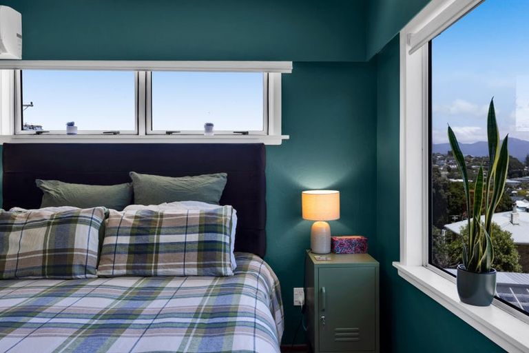 Photo of property in 5 Scott Street, Moturoa, New Plymouth, 4310