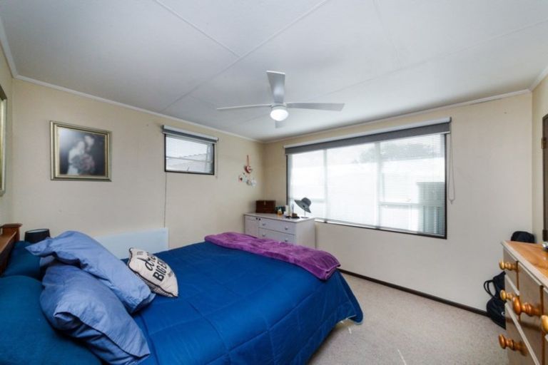 Photo of property in 110 Apollo Parade, Milson, Palmerston North, 4414