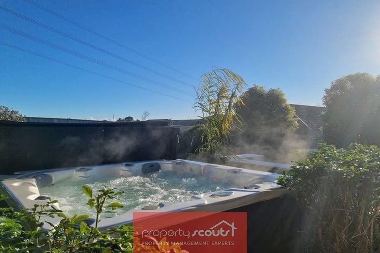 Photo of property in 3a Honeyfield Drive, Whalers Gate, New Plymouth, 4310