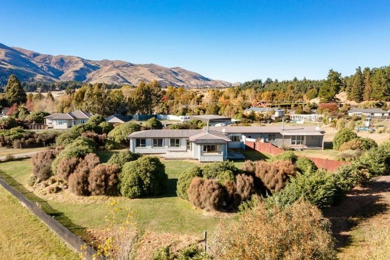 Photo of property in 85 Newcastle Road, Hawea Flat, Wanaka, 9382