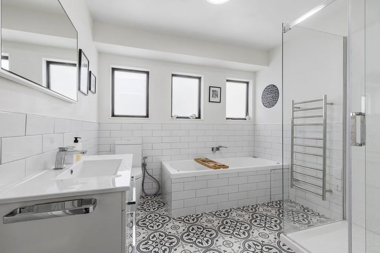 Photo of property in 6 George Street, Thorndon, Wellington, 6011