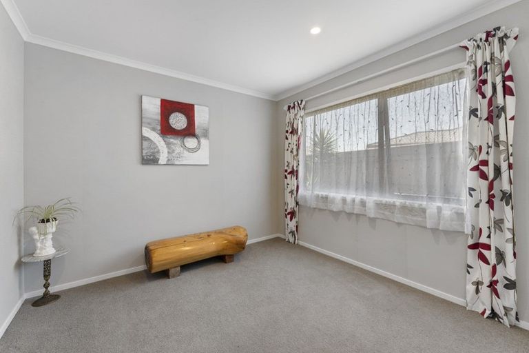 Photo of property in 7 Aqua Way, Paraparaumu, 5032