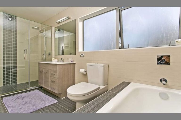 Photo of property in 67a Rosedale Road, Pinehill, Auckland, 0632