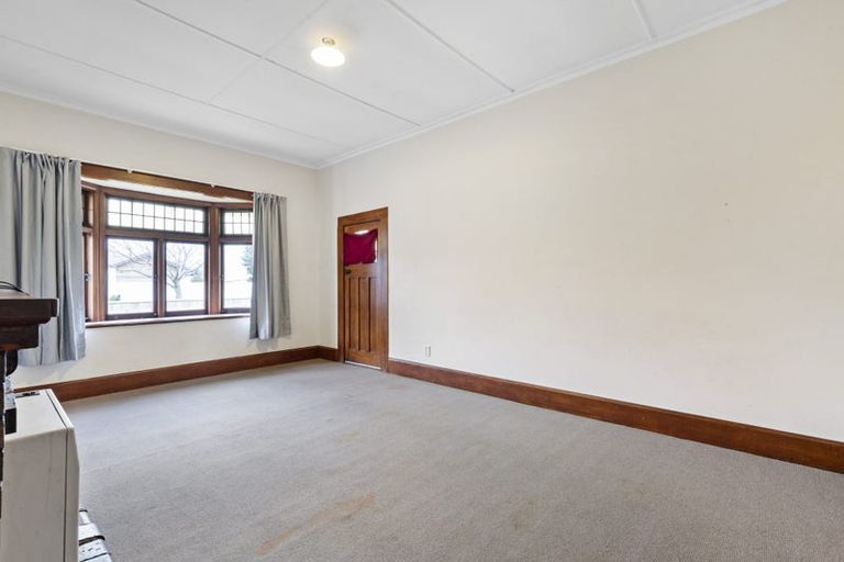 Photo of property in 19 Ward Street, Palmerston North, 4414