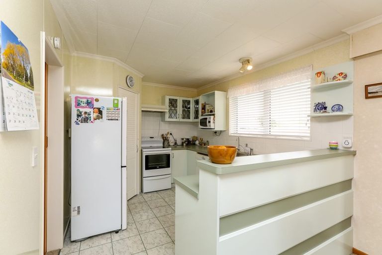 Photo of property in 19 Roy Terrace, Moturoa, New Plymouth, 4310