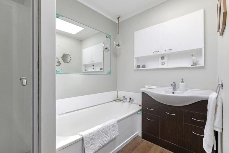 Photo of property in 16 Elmes Place, Matua, Tauranga, 3110