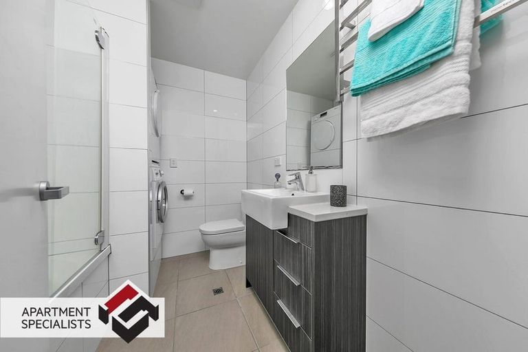Photo of property in Apollo Apartments, 201/46 Rosedale Road, Rosedale, Auckland, 0632