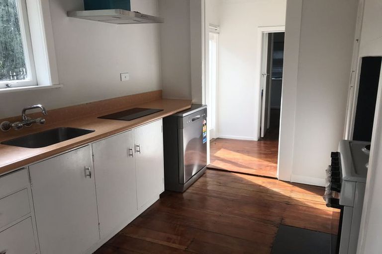 Photo of property in 31 Rosella Road, Mangere East, Auckland, 2024