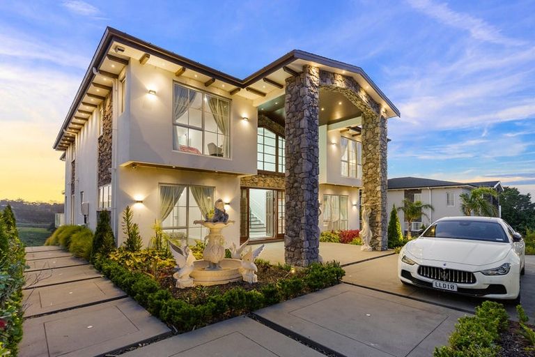 Photo of property in 34 Michael Bosher Way, Flat Bush, Auckland, 2019