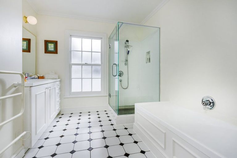 Photo of property in 23 Ewen Street, Hauraki, Auckland, 0622