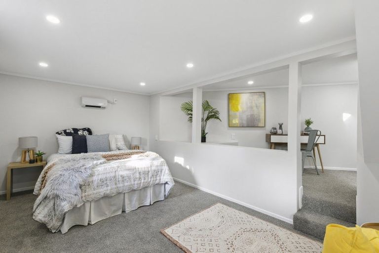 Photo of property in 3 Grenfell Drive, Karori, Wellington, 6012