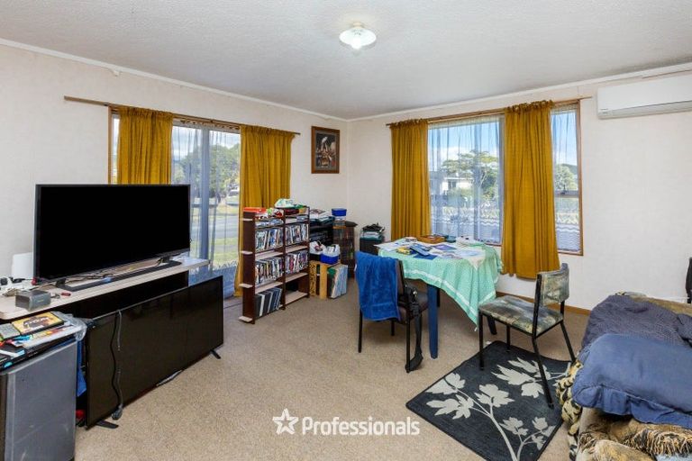 Photo of property in 1/102 Pasadena Crescent, Totara Park, Upper Hutt, 5018