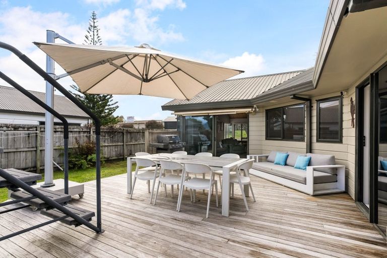 Photo of property in 2 Lake Court, Pauanui, Hikuai, 3579