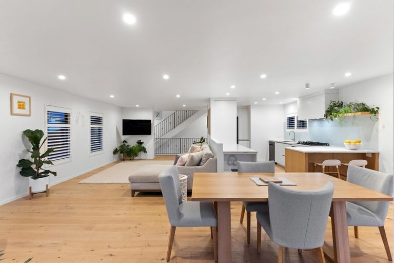 Photo of property in 29a Bay Street, Red Beach, 0932