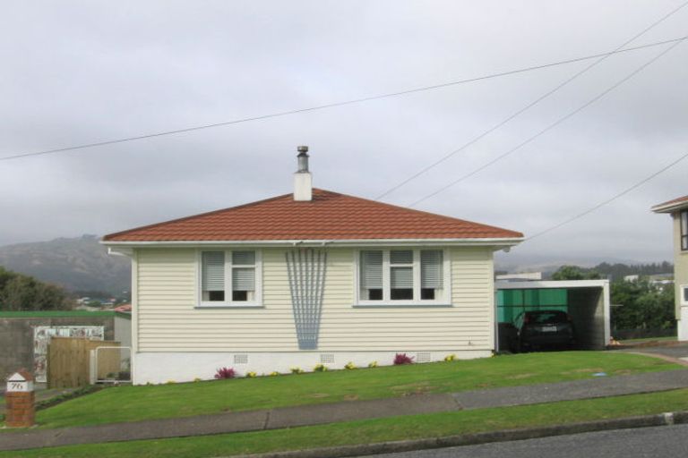 Photo of property in 76 Kotuku Street, Elsdon, Porirua, 5022