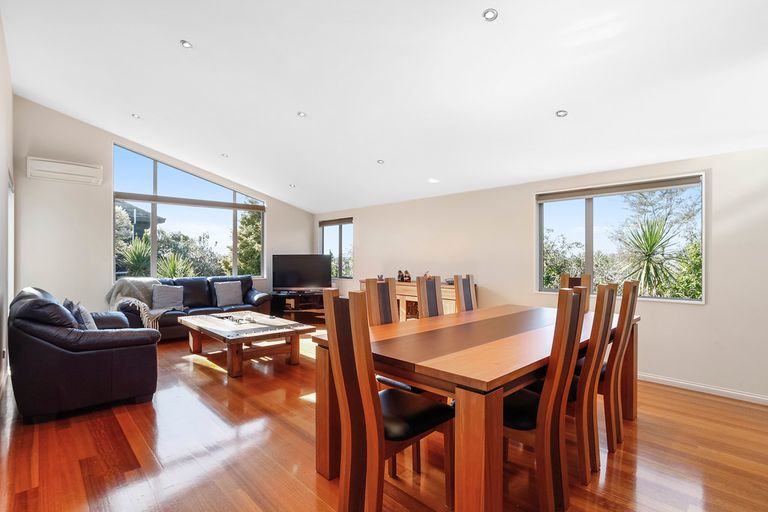 Photo of property in 186b Old Titirangi Road, Titirangi, Auckland, 0604