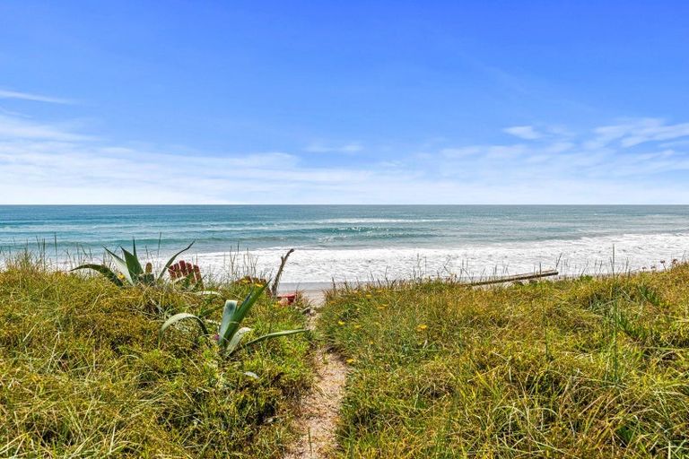 Photo of property in 285 Pukehina Parade, Pukehina, 3189