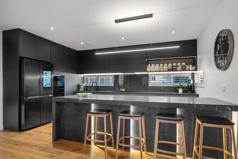 Photo of property in 5e Pierce Road, Milford, Auckland, 0620