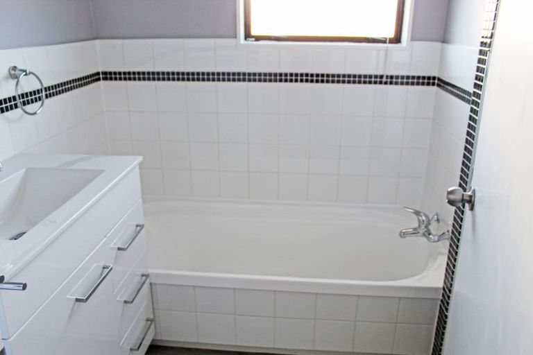 Photo of property in 74 Geraldine Crescent, Cloverlea, Palmerston North, 4412