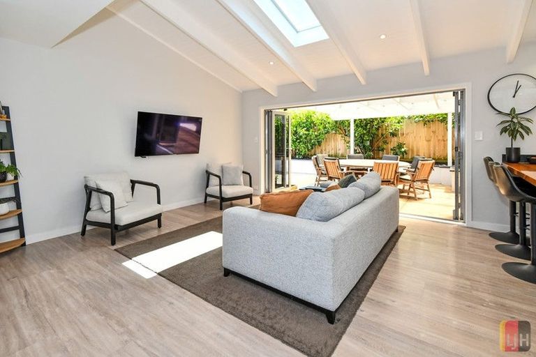 Photo of property in 44 Rushgreen Avenue, Pahurehure, Papakura, 2113