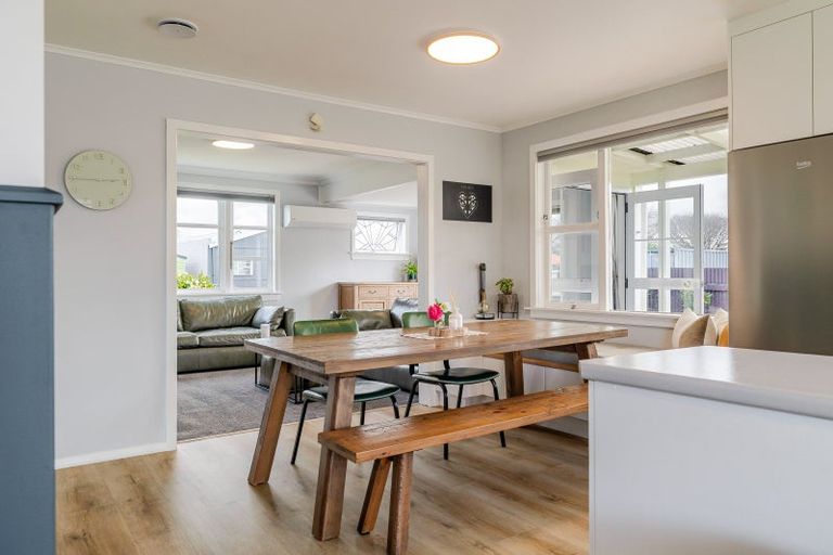 Photo of property in 1 Edward Street, Pahiatua, 4910