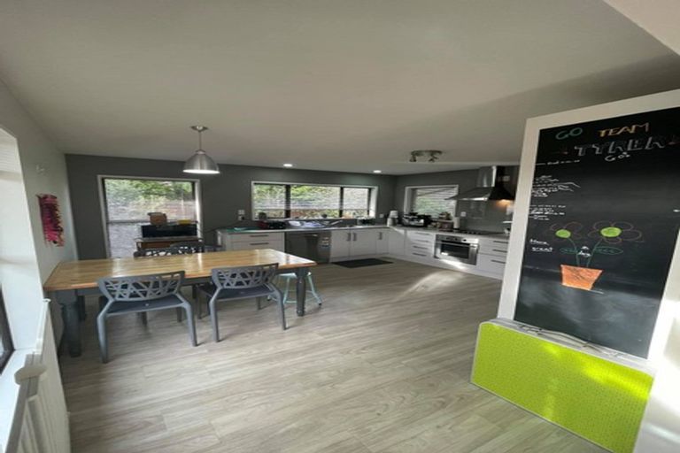 Photo of property in 11 Muir Avenue, Halswell, Christchurch, 8025