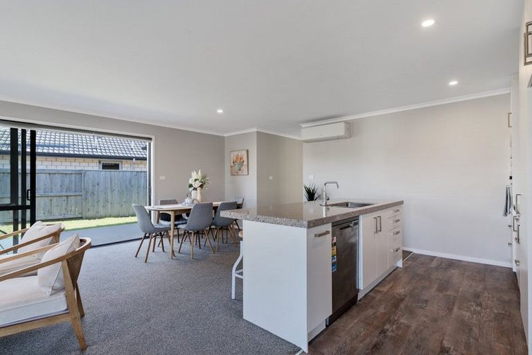 Photo of property in 5 Plate Lane, Papamoa, 3118