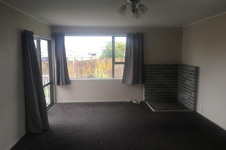 Photo of property in 13 Kern Place, Manurewa, Auckland, 2102