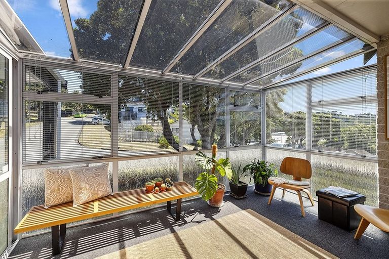 Photo of property in 52 Akaroa Drive, Maupuia, Wellington, 6022