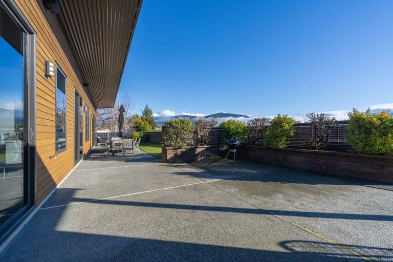Photo of property in 21 Pop Andrew Drive, Te Anau, 9600