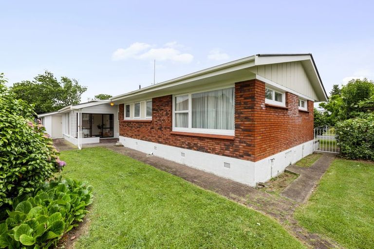 Photo of property in 2 Golden Place, Fairfield, Hamilton, 3214