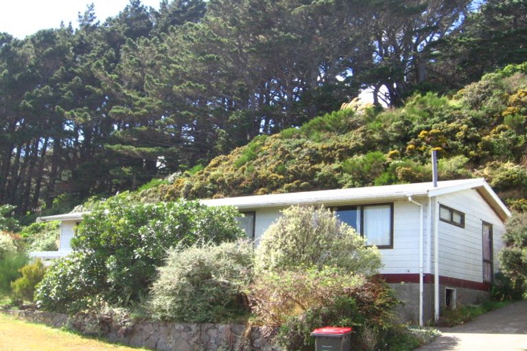 Photo of property in 18 Glamorgan Street, Northland, Wellington, 6012