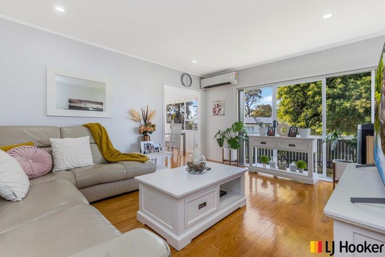 Photo of property in 17 Valencia Place, Manurewa, Auckland, 2102