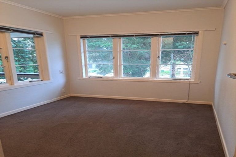 Photo of property in 280 Great South Road, Papakura, 2110