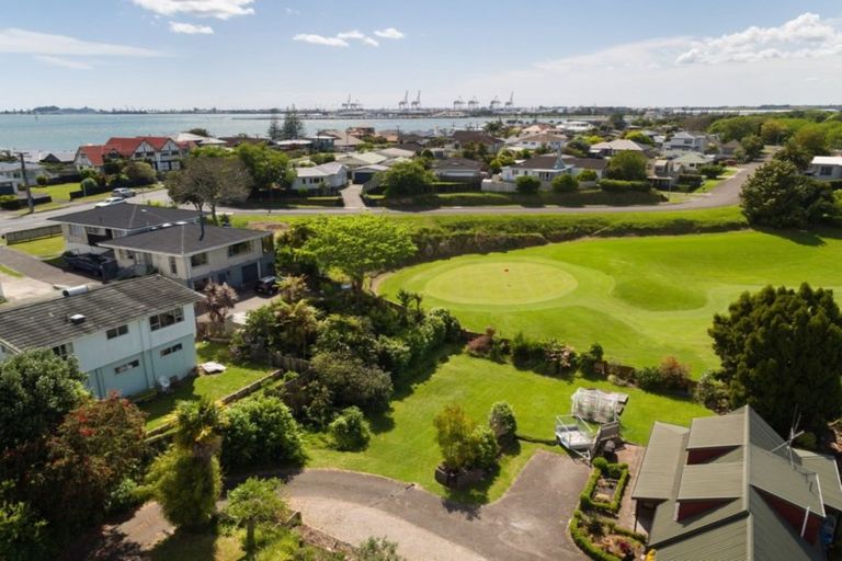 Photo of property in 178b Ngatai Road, Otumoetai, Tauranga, 3110