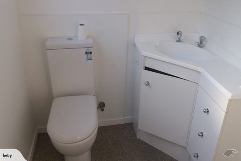 Photo of property in 8 Blomfield Street, Pukehangi, Rotorua, 3015