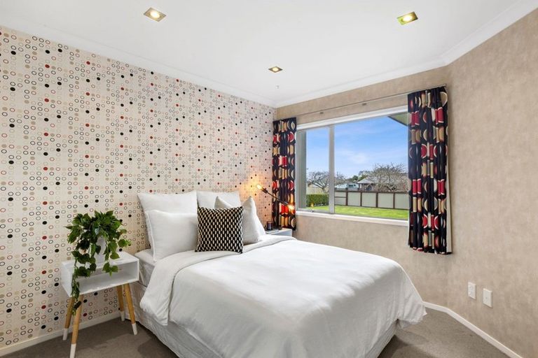 Photo of property in 8 Karamea Street, Whalers Gate, New Plymouth, 4310